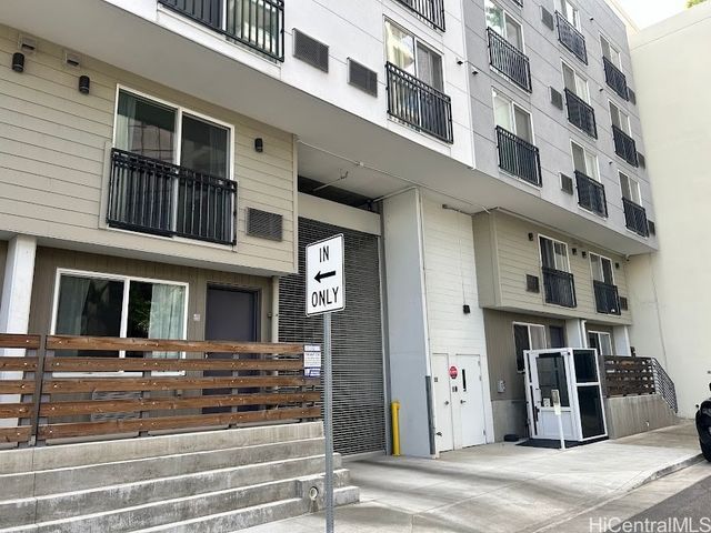 803 Waimanu Street 401, Honolulu, HI 96813