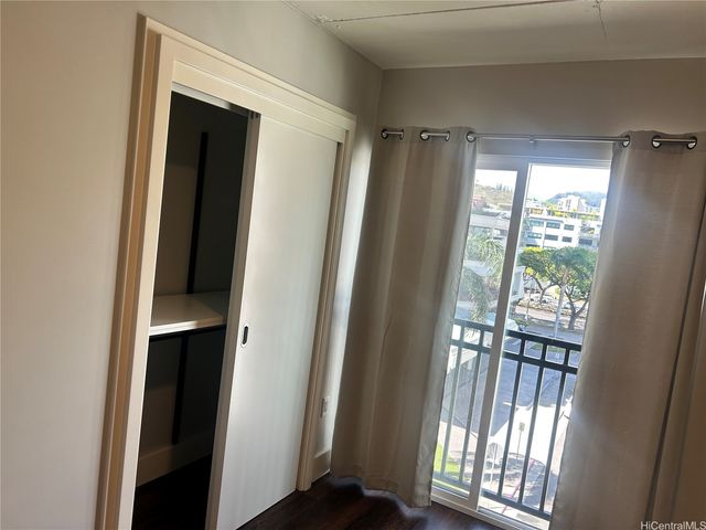 803 Waimanu Street 401, Honolulu, HI 96813