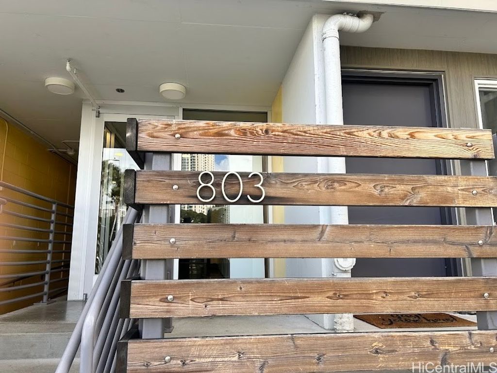 803 Waimanu Street 401, Honolulu, HI 96813