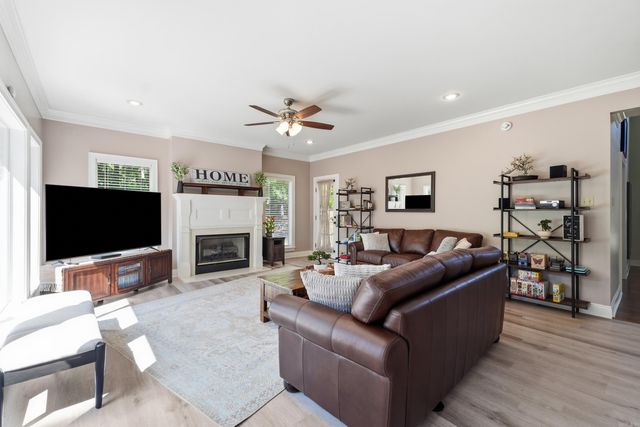 2 Richland Hills Drive, Conway, AR 72034