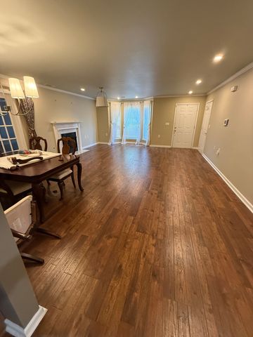 1311 Crofton Park Ct, Columbia, TN 38401