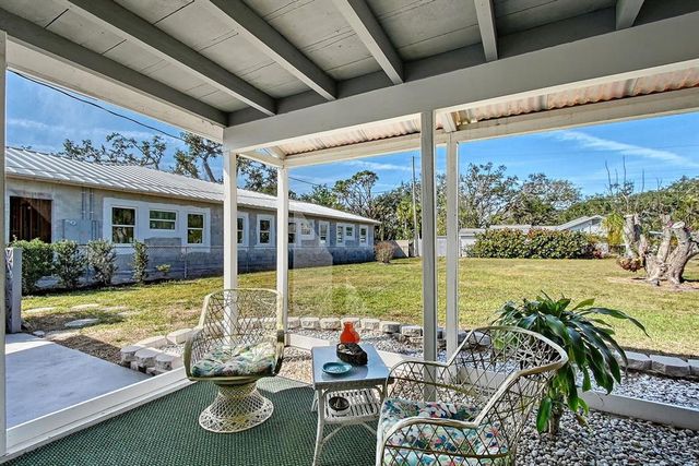 2406 BREAKWATER CIRCLE, Sarasota, FL 34231