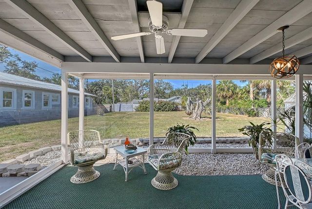 2406 BREAKWATER CIRCLE, Sarasota, FL 34231