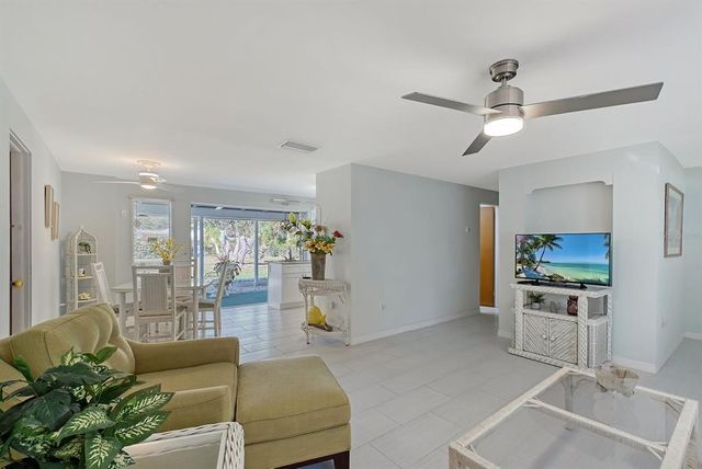 2406 BREAKWATER CIRCLE, Sarasota, FL 34231