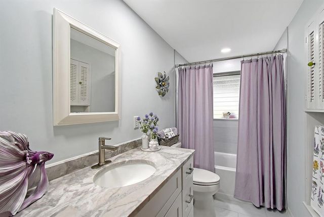 2406 BREAKWATER CIRCLE, Sarasota, FL 34231