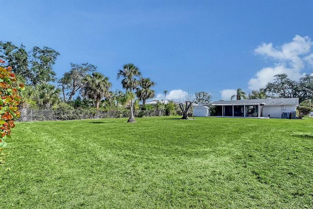 2406 BREAKWATER CIRCLE, Sarasota, FL 34231