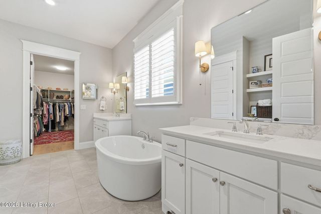 11120 Monkshood Dr, Prospect, KY 40059