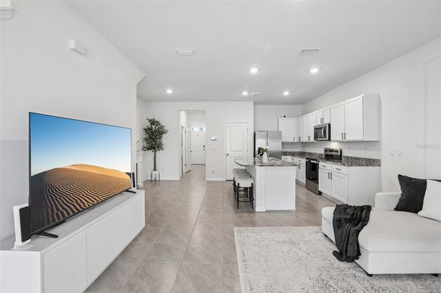 9223 ROCK HARBOUR WAY, Tampa, FL 33637