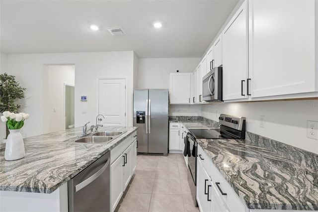 9223 ROCK HARBOUR WAY, Tampa, FL 33637