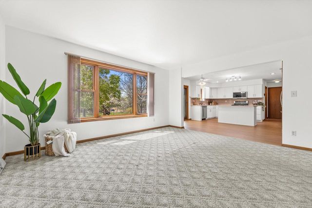 921 Park BOULEVARD, Oak Creek, WI 53154