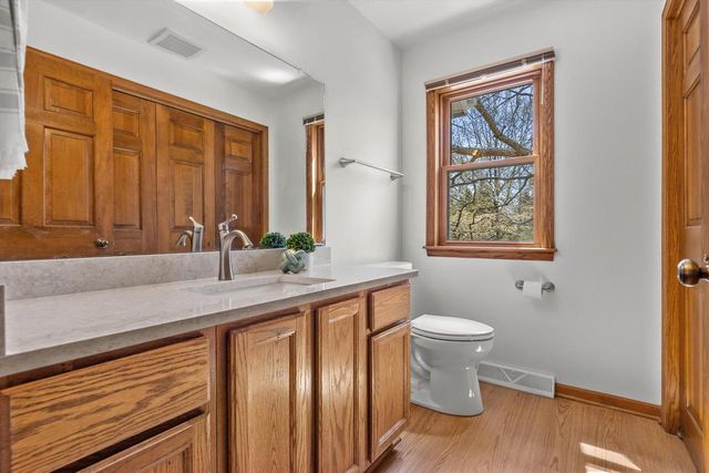 921 Park BOULEVARD, Oak Creek, WI 53154