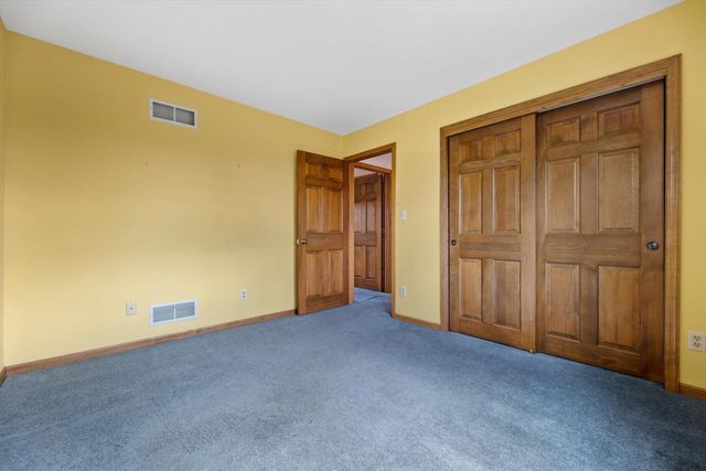 921 Park BOULEVARD, Oak Creek, WI 53154