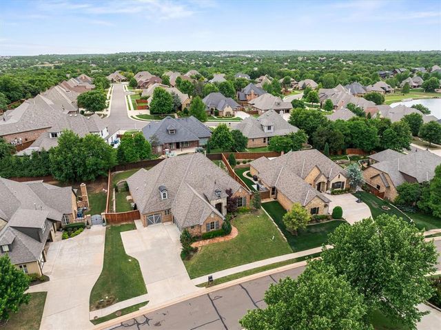 2708 Cattle Drive, Edmond, OK 73034