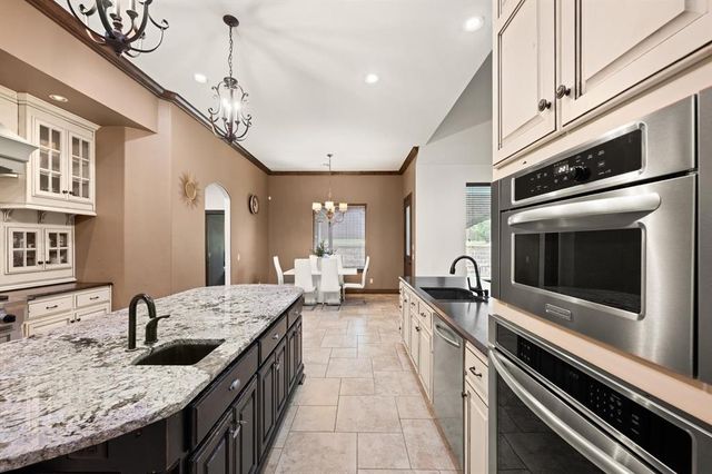2708 Cattle Drive, Edmond, OK 73034