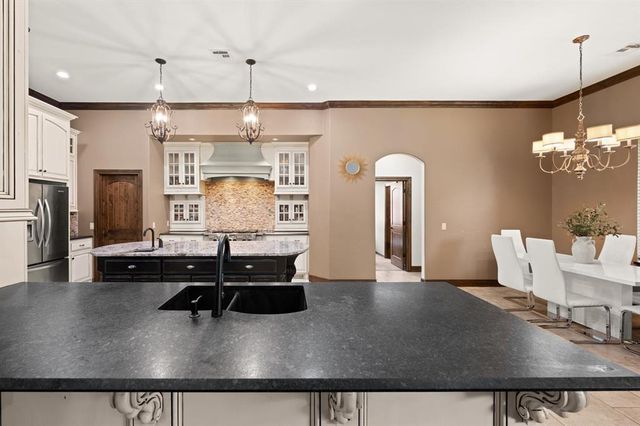 2708 Cattle Drive, Edmond, OK 73034