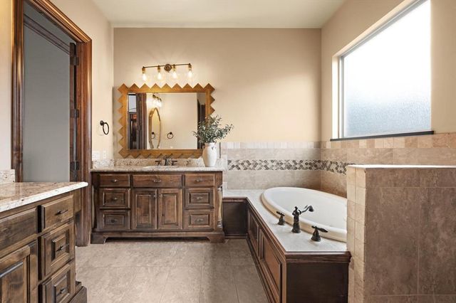 2708 Cattle Drive, Edmond, OK 73034