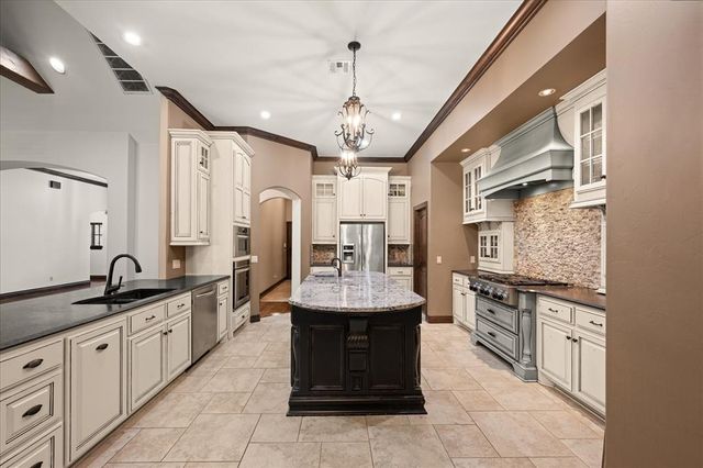 2708 Cattle Drive, Edmond, OK 73034