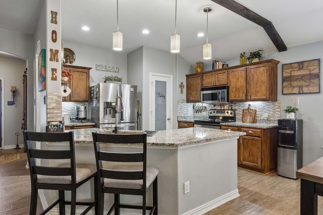 1118 Red Robin Drive, Aubrey, TX 76227