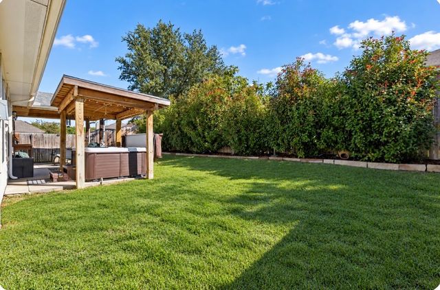 1118 Red Robin Drive, Aubrey, TX 76227