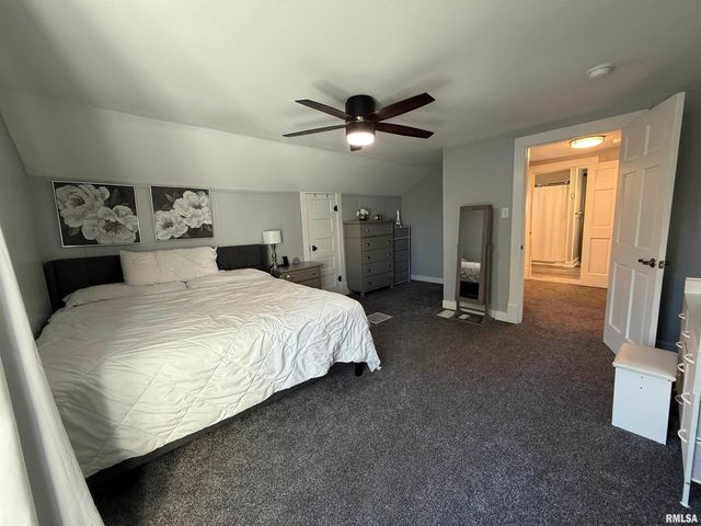 1868 GRAND Avenue, Galesburg, IL 61401