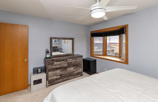 633 Greenfield Parkway, Des Moines, IA 50320