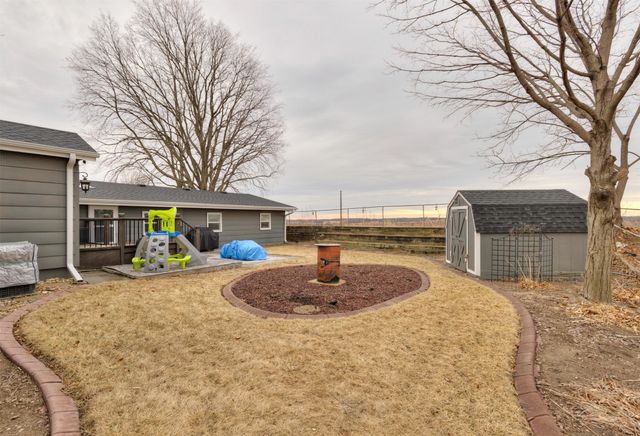 633 Greenfield Parkway, Des Moines, IA 50320