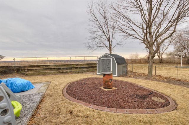 633 Greenfield Parkway, Des Moines, IA 50320