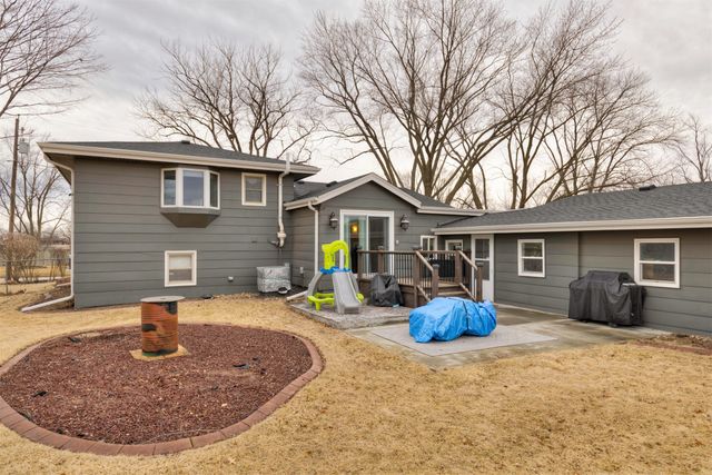 633 Greenfield Parkway, Des Moines, IA 50320