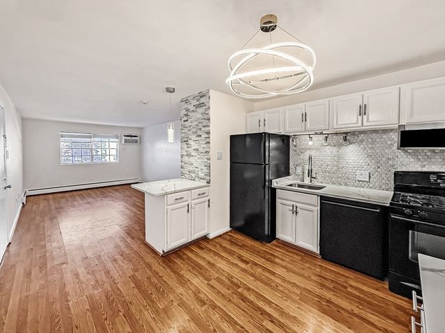 6 Venice B3, Danvers, MA 01923