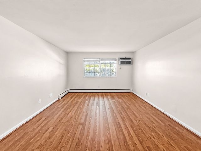 6 Venice B3, Danvers, MA 01923