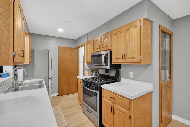 4825 Hillcrest Drive, Pleasant Hill, IA 50327