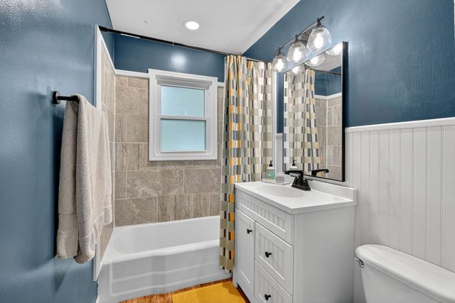 4825 Hillcrest Drive, Pleasant Hill, IA 50327