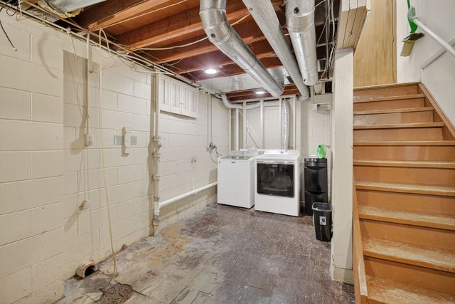 4825 Hillcrest Drive, Pleasant Hill, IA 50327