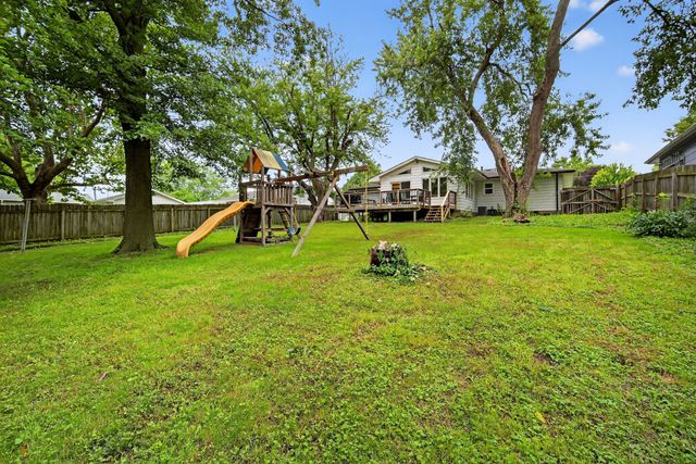 4825 Hillcrest Drive, Pleasant Hill, IA 50327