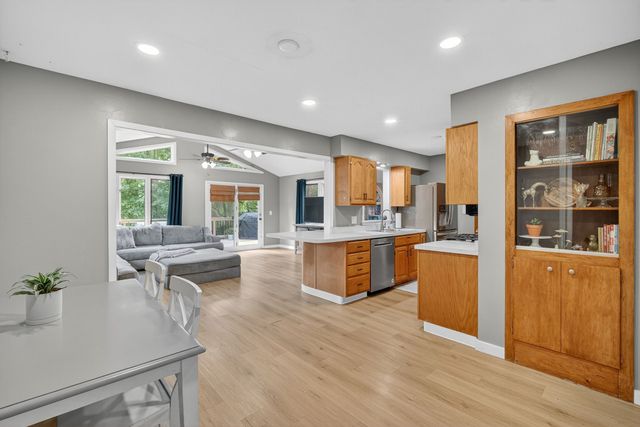 4825 Hillcrest Drive, Pleasant Hill, IA 50327
