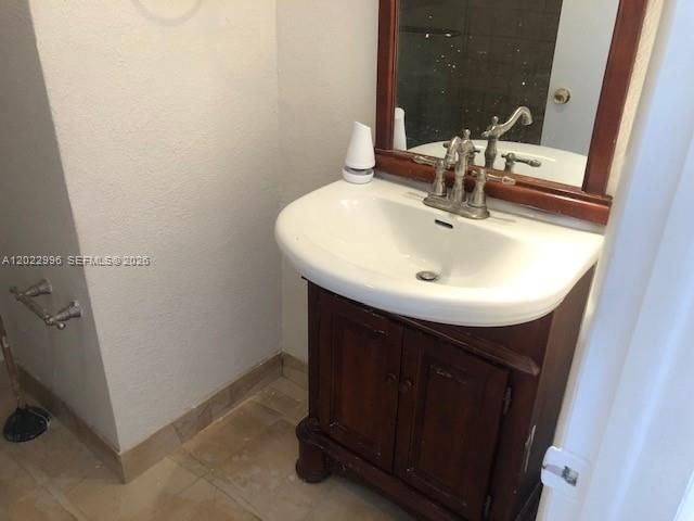 9001 SW 77th Ave C609, Miami, FL 33156