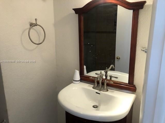 9001 SW 77th Ave C609, Miami, FL 33156