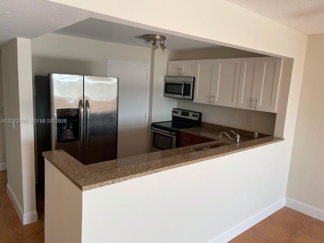 9001 SW 77th Ave C609, Miami, FL 33156