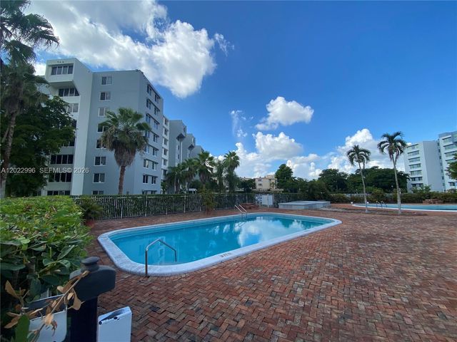 9001 SW 77th Ave C609, Miami, FL 33156