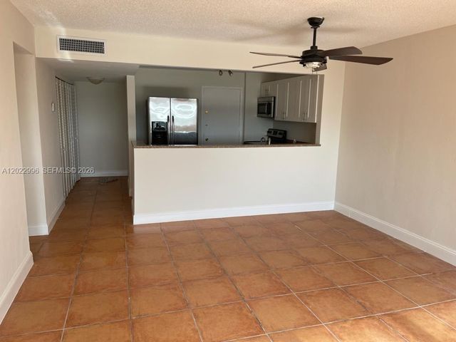 9001 SW 77th Ave C609, Miami, FL 33156
