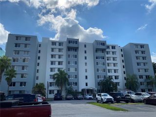 9001 SW 77th Ave C609, Miami, FL 33156