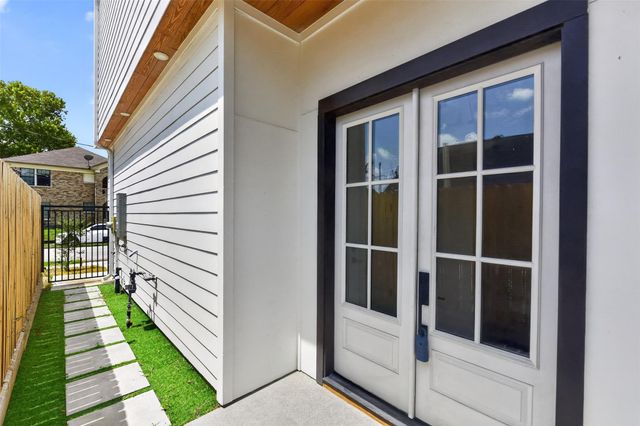 2911 Wichita Street, Houston, TX 77004