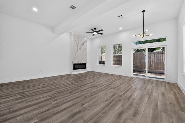 2911 Wichita Street, Houston, TX 77004