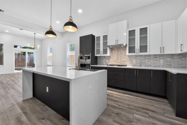 2911 Wichita Street, Houston, TX 77004