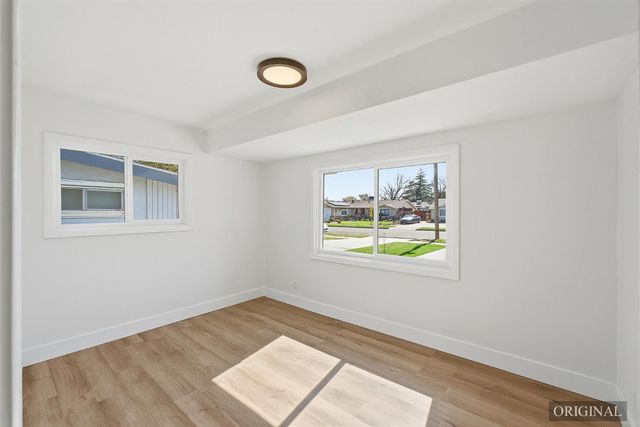 3915 E Holland Avenue, Fresno, CA 93726