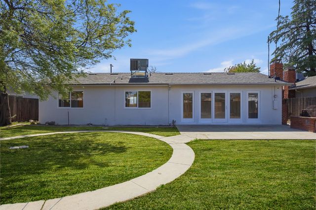 3915 E Holland Avenue, Fresno, CA 93726