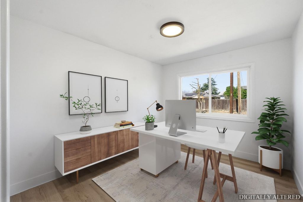 Image 11 of property listing at 3915 E Holland Avenue, Fresno, CA 93726