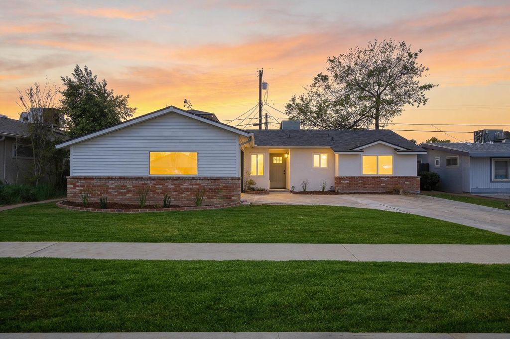 Image 27 of property listing at 3915 E Holland Avenue, Fresno, CA 93726