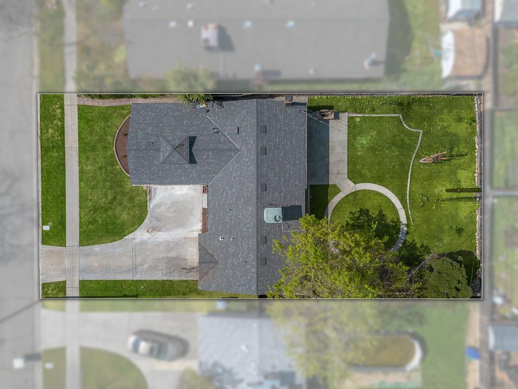 Image 3 of property listing at 3915 E Holland Avenue, Fresno, CA 93726