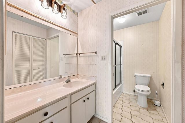 240 SHERWOOD DRIVE, Bradenton, FL 34210